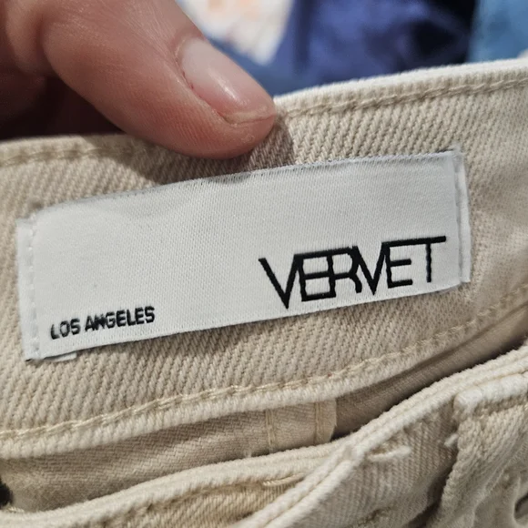 VERVET Winter White Mid Rise Crop Frayed Hem Straight Jeans. Size 25 - Picture 7 of 16